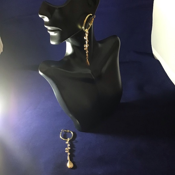 Gold Small Hoop Drop Earrings New - Picture 3 of 3